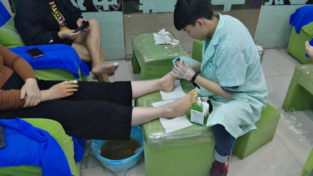 16.馨靓甲灰指甲品牌的产品都是什么价格？产品价格表