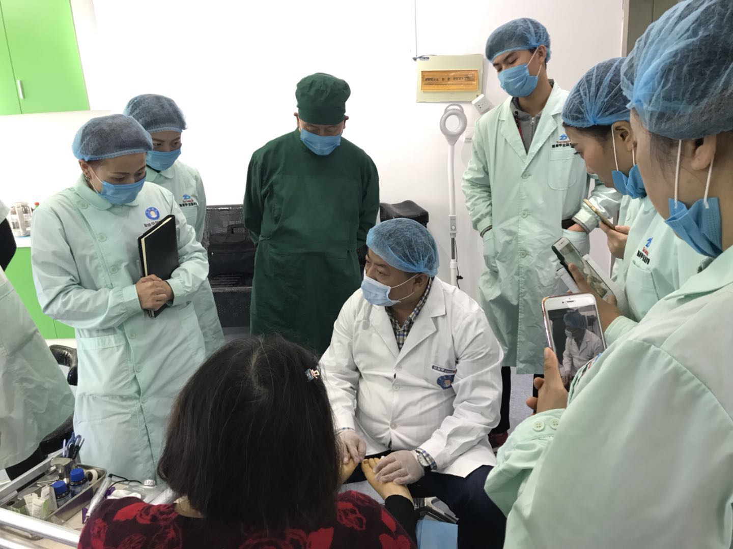 怎样让灰指甲加盟店适应行业竞争