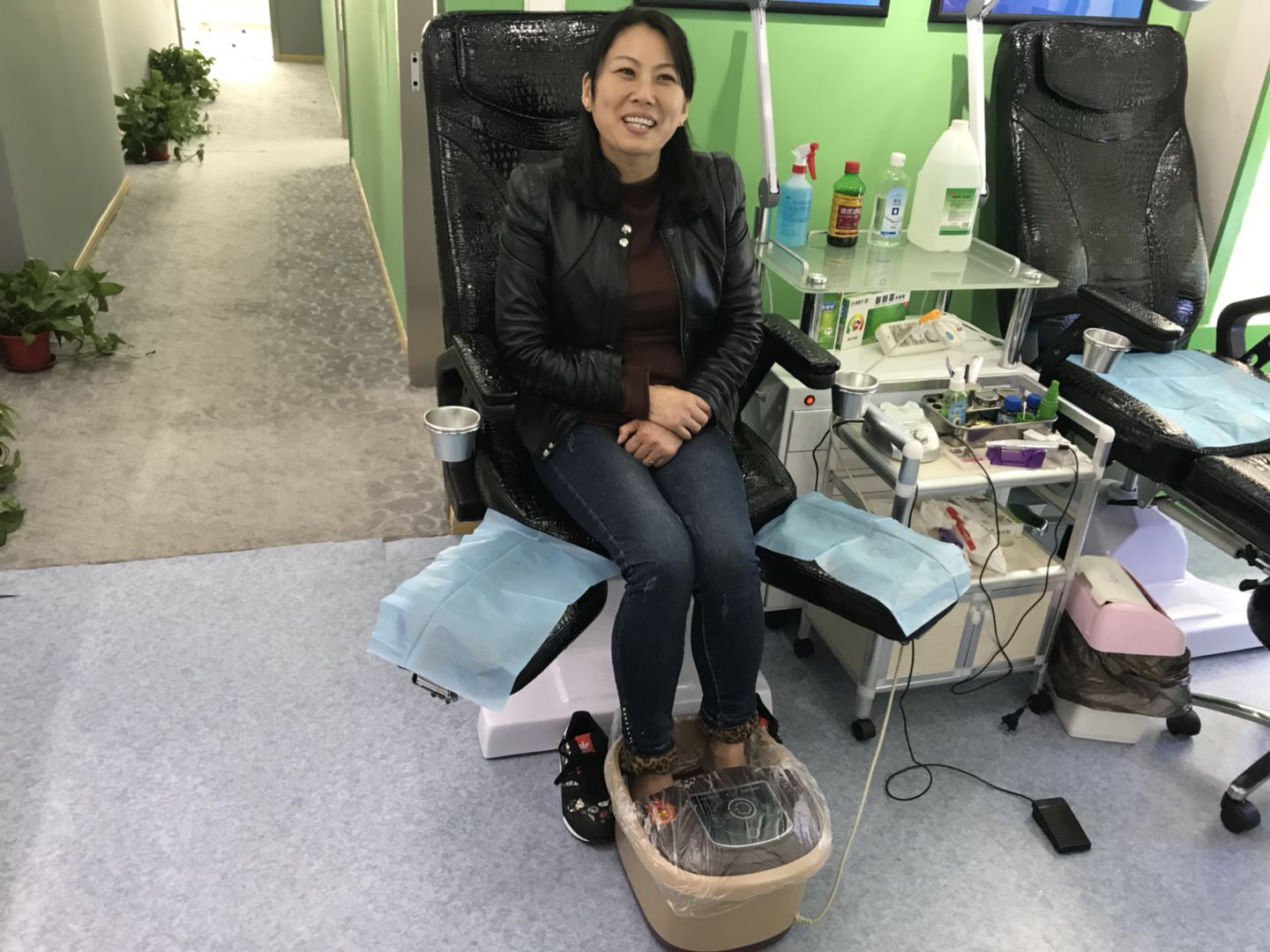 如何开一家足浴加盟店呢？