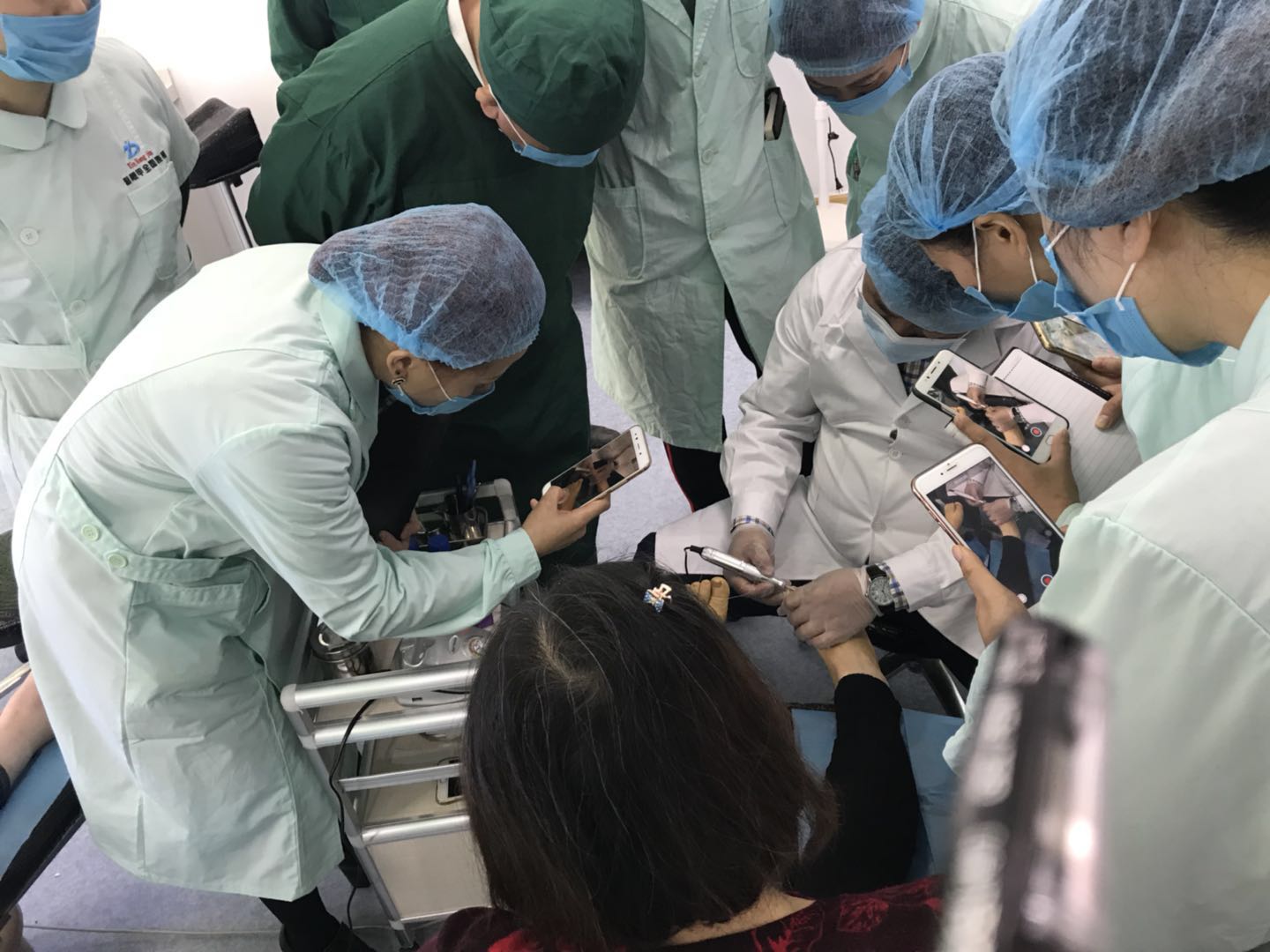 效果好的灰指甲产品代理 开灰指甲店的利润有多少?