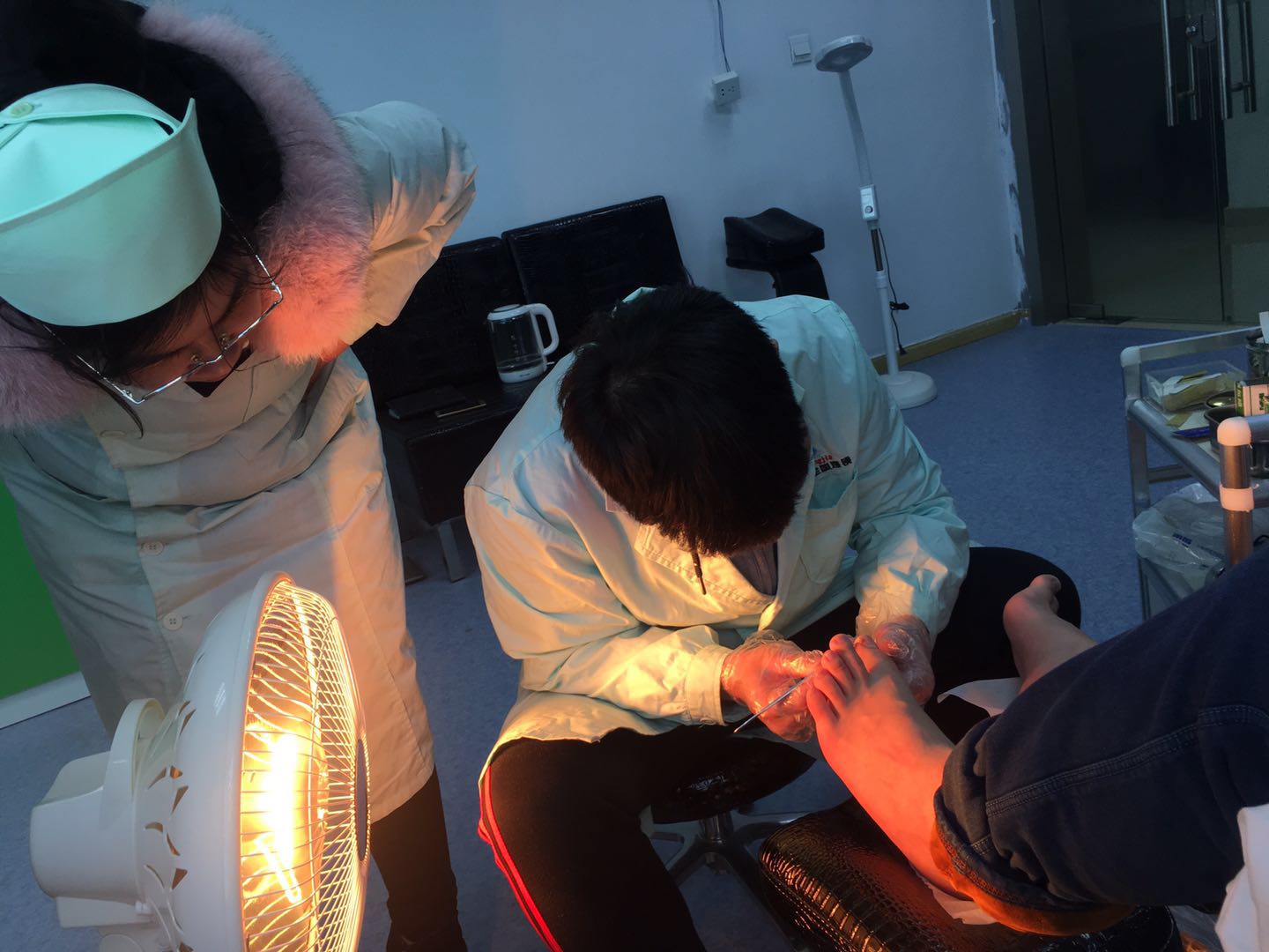 养生加盟馨靓甲足浴厂家 抓住养生市场巨大商机