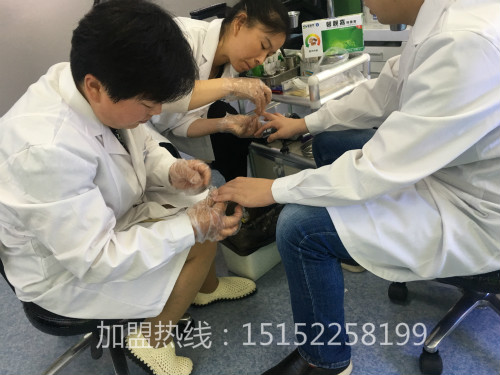 开一家足浴加盟店一年利润有多少