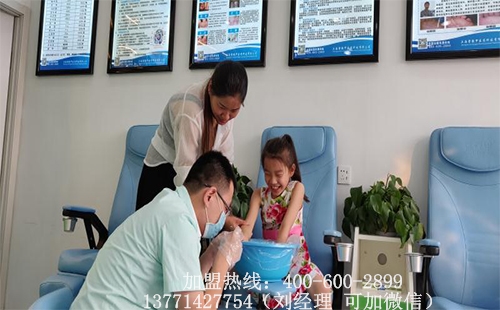 馨靓甲专业修脚代理能赚钱吗？专业修脚行业的杠把子！