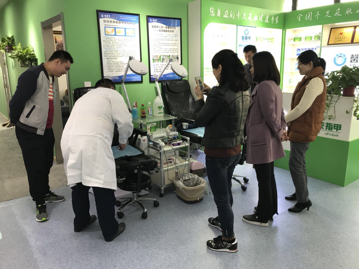 加盟灰指甲店怎样才能突出自己的特色