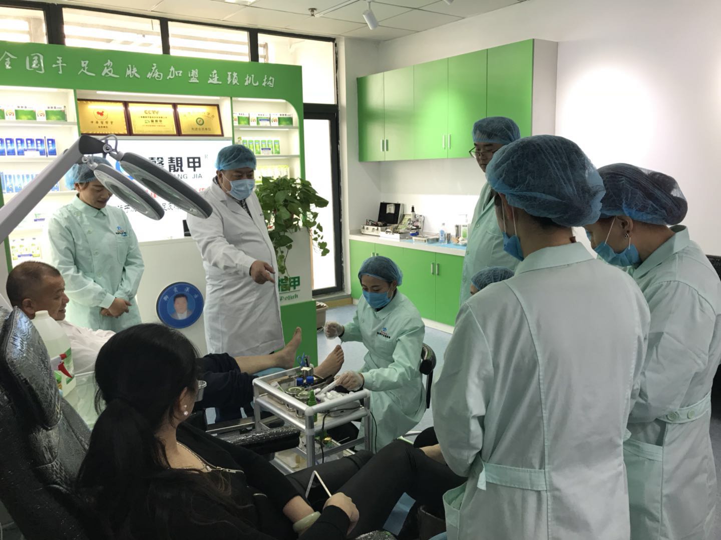 效果好的灰指甲产品代理 开灰指甲店的利润有多少?