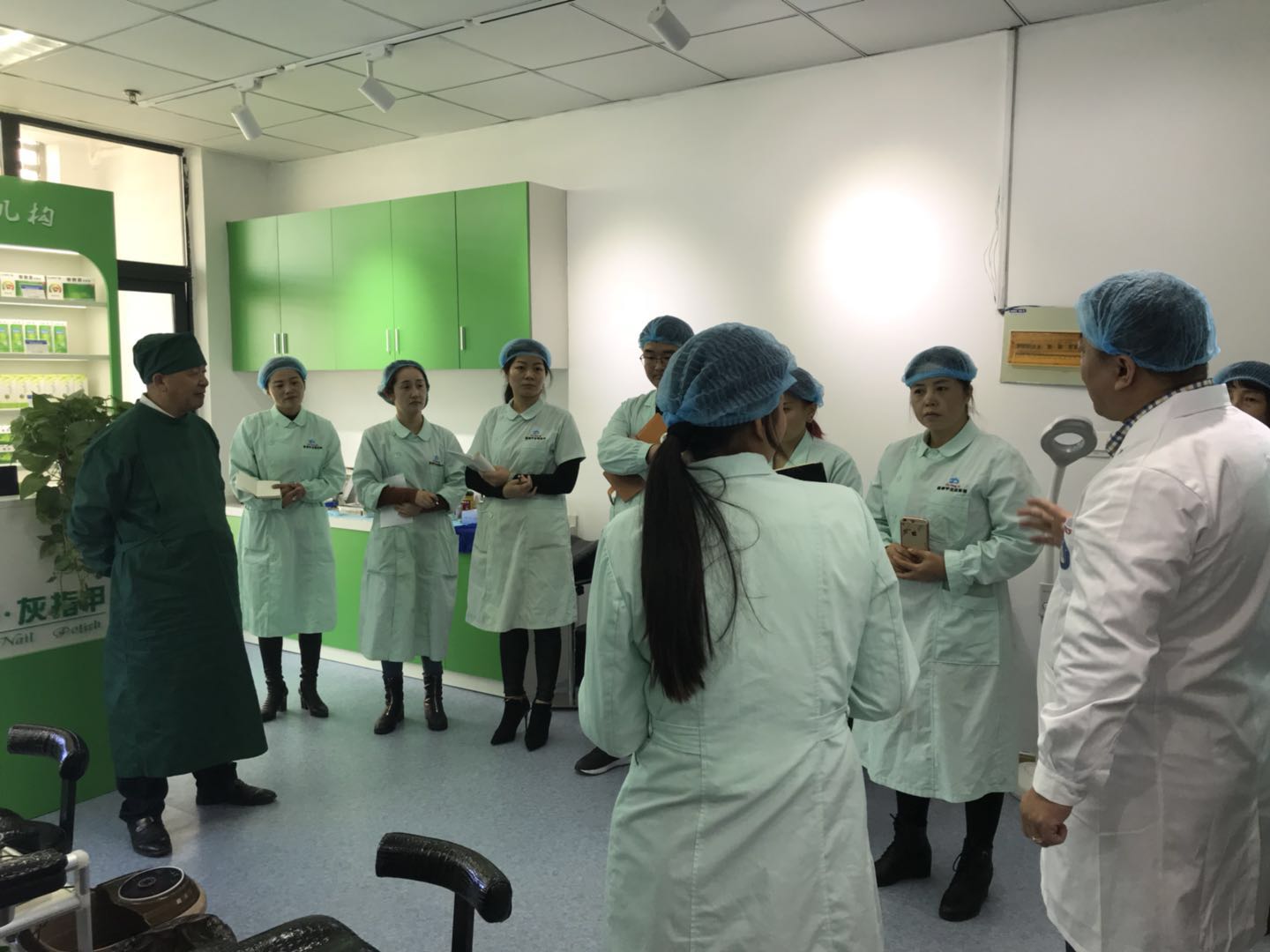 2018投资灰指甲店利润是有多高 一年轻松获利30万